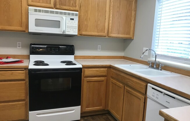 3 beds, 2.5 baths, 1,416 sqft, $1,995, Unit #2