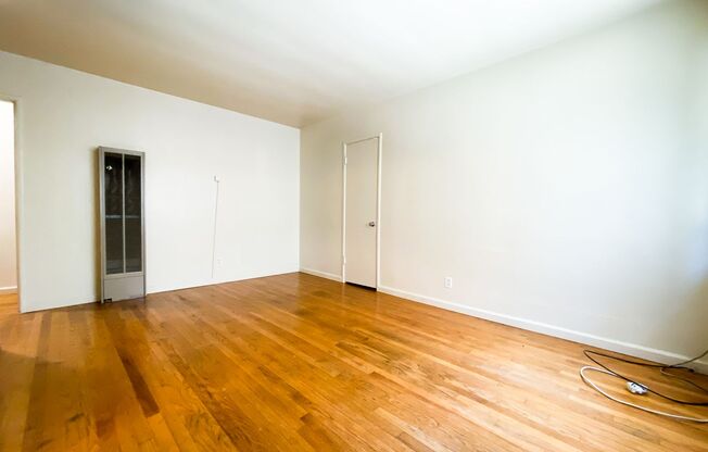 1 bed, 1 bath, $1,325, Unit 16