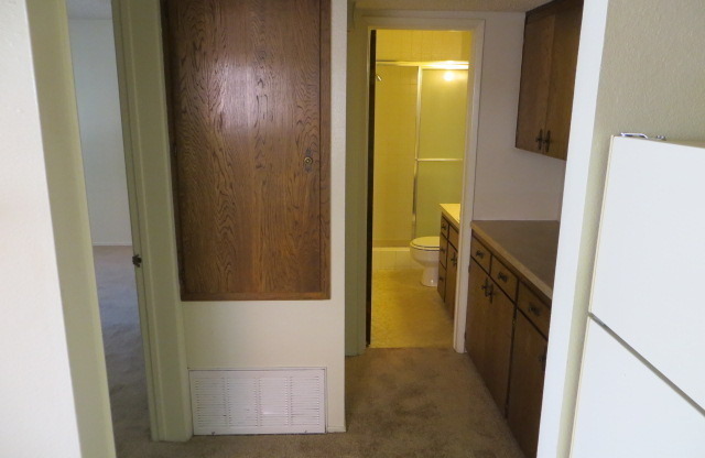 1 bed, 1 bath, 650 sqft, $2,150