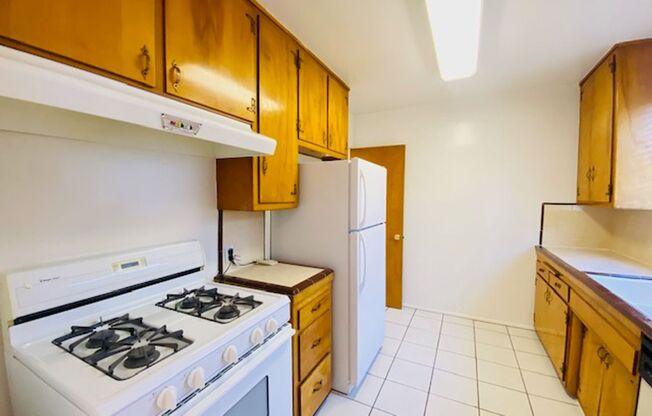 1 bed, 1 bath, $1,595, Unit 14600-3