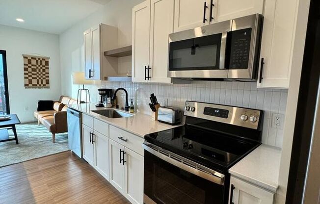 1 bed, 1 bath, 514 sqft, $1,575, Unit 414