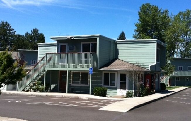 2 beds, 1 bath, 850 sqft, $1,600, Unit 34