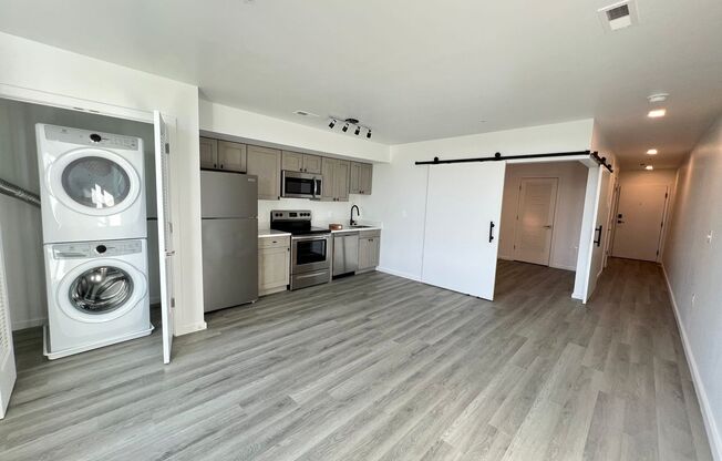 1 bed, 1 bath, 504 sqft, $1,600, Unit 610