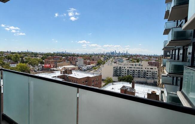 2 beds, 2 baths, 708 sqft, $4,000, Unit 11H