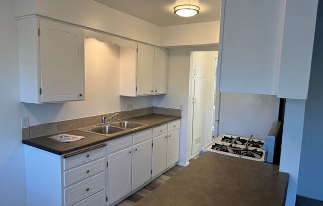 1 bed, 1 bath, $1,150, Unit UNIT 8