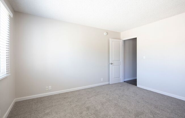 3 beds, 2 baths, 1,180 sqft, $3,495, Unit 65-07