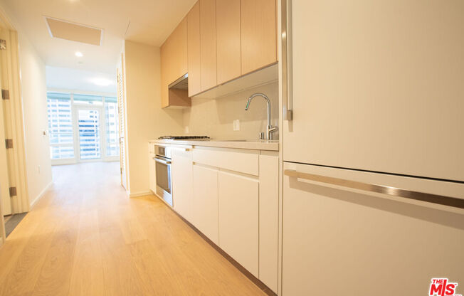 Studio, 1 bath, 544 sqft, $2,400, Unit 1019