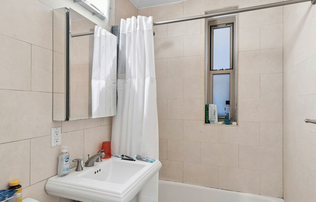 1 bed, 1 bath, $5,020, Unit 2J