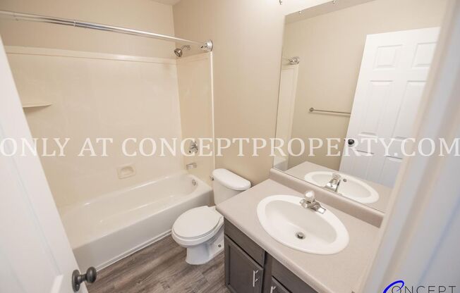 3 beds, 2.5 baths, 1,262 sqft, $2,499, Unit 920