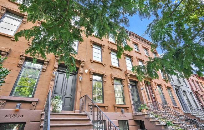 Spacious 2BR Suplex with  Private  Outdoor Space  in Prime Bed Stuy