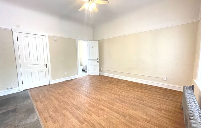 Studio, 1 bath, $850, Unit 1