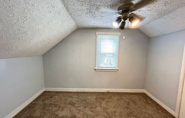 3 beds, 1 bath, $1,200