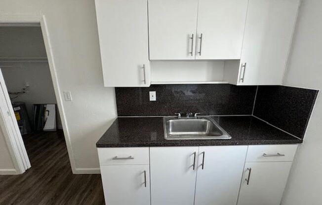 7700 Abbott Ave, Miami Beach, FL 33141