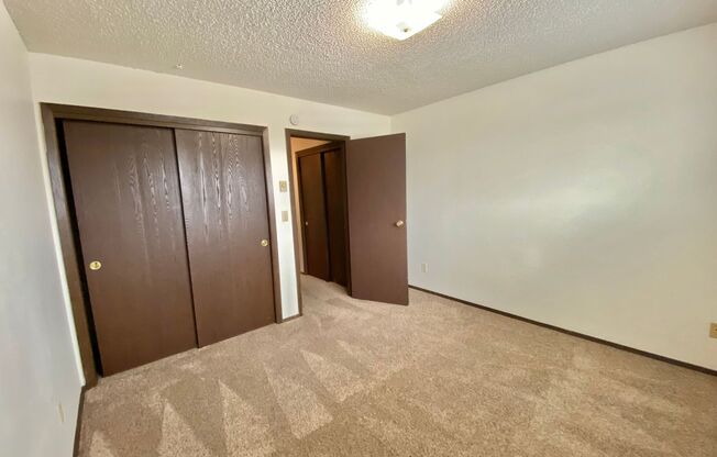 1 bed, 1 bath, $725, Unit 303