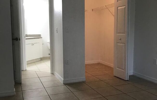 3 beds, 2 baths, 1,079 sqft, $2,700, Unit 13770-301