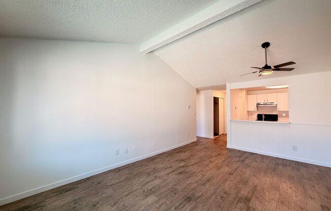 2 beds, 1 bath, 850 sqft, $2,300, Unit 344