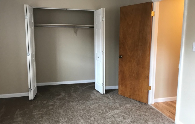 1 bed, 1 bath, 561 sqft, $1,000, Unit 201