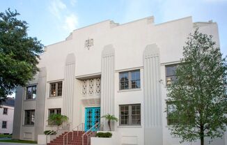 131 S NORMAN C FRANCIS PKWY