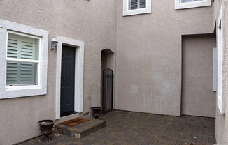 8001 HIGHLAND FLUME CIR
