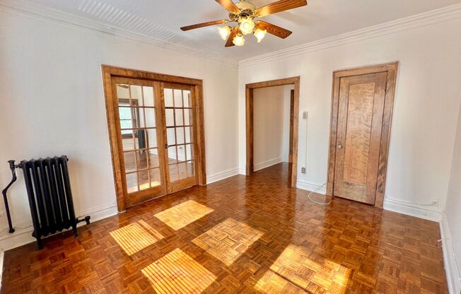 553 W. Oakdale