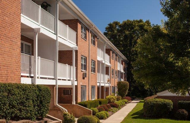 Crestview Apartments
