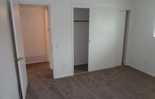 1 bed, 1 bath, $2,000, Unit Apt 4