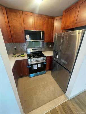 3 beds, 2 baths, 1,100 sqft, $3,000