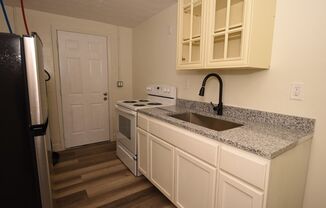 1 bed, 1 bath, $730, Unit Unit 13