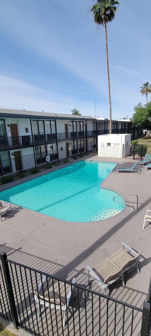 1 bed, 1 bath, $1,025, Unit 104