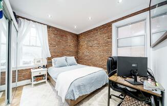 162 W 13 ST