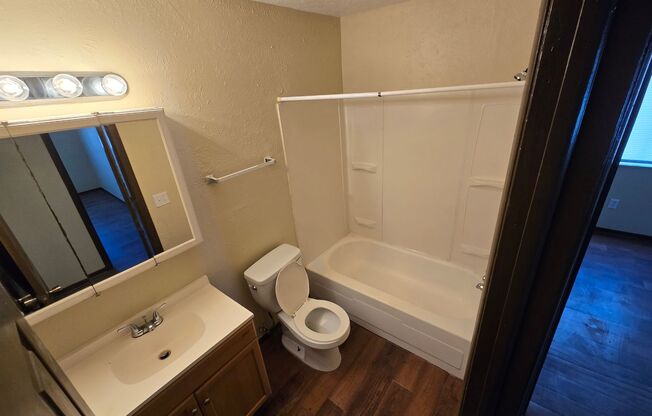 1402 Brooke Park