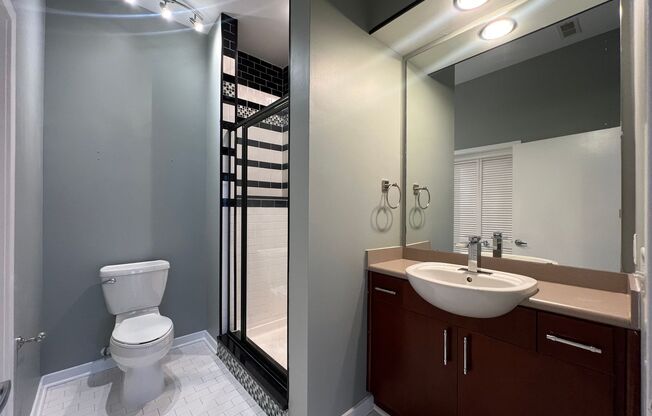 1 bed, 1 bath, $1,800, Unit #320