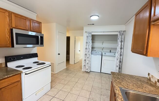 2016 Cedarhill Dr