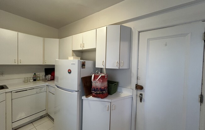 5056 North MARINE Drive