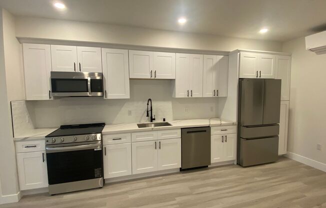 Studio, 1 bath, 513 sqft, $1,925, Unit 407