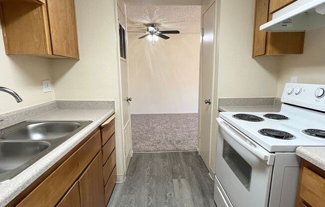 2 beds, 1 bath, 904 sqft, $1,500, Unit 208A