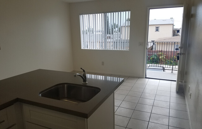 1 bed, 1 bath, 381 sqft, $1,799