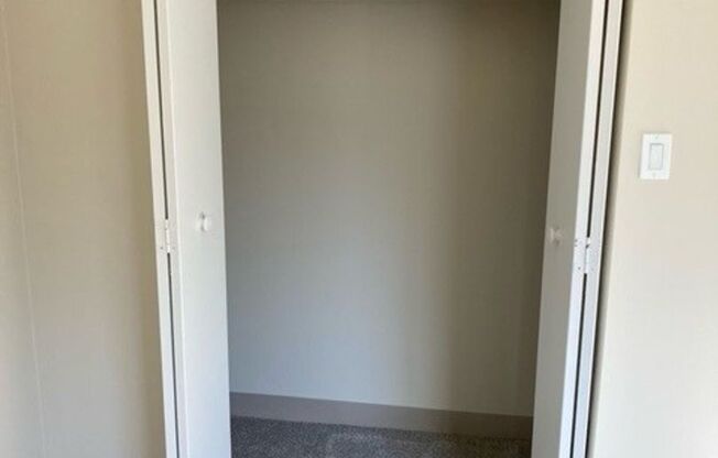 2 beds, 1 bath, 790 sqft, $2,500, Unit B101