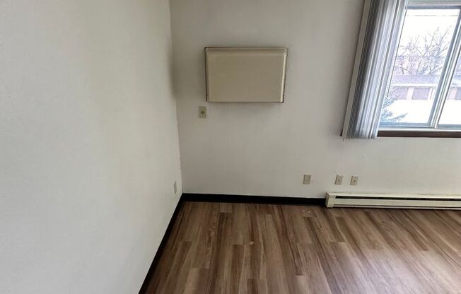 Studio, 1 bath, 200 sqft, $490, Unit 26-B