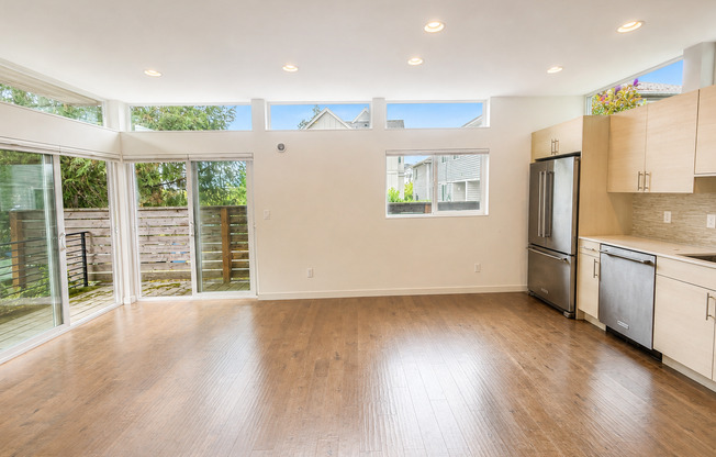 Cherry Hill/Central District Townhome