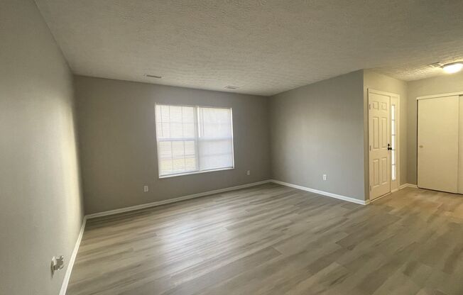 2 beds, 1 bath, $1,350