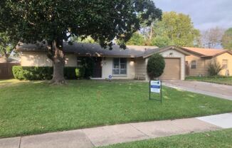 2901 Douglas Ave