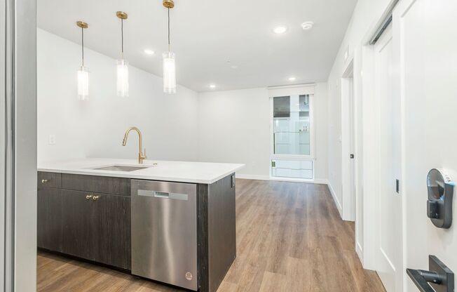 1 bed, 1 bath, 650 sqft, $1,775, Unit 405