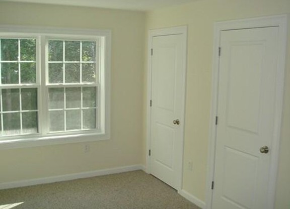 225 W SQUANTUM ST
