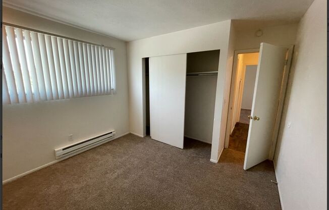 2 beds, 1 bath, 700 sqft, $1,375, Unit 01A