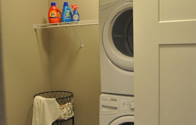 2 beds, 2.5 baths, $2,195, Unit 315