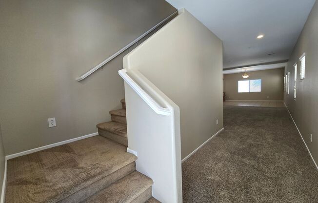 A Stunning 4 Bedroom Home in South West Las Vegas (Mountains Edge)