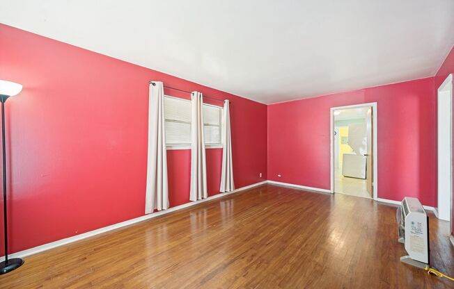 CHARMING DENVER HEIGHTS 3-BEDROOM