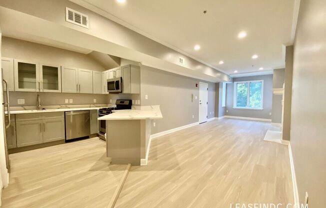 1441 CLIFTON ST NW