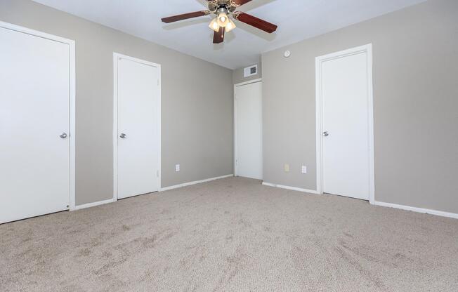 2 beds, 1 bath, 851 sqft, $879